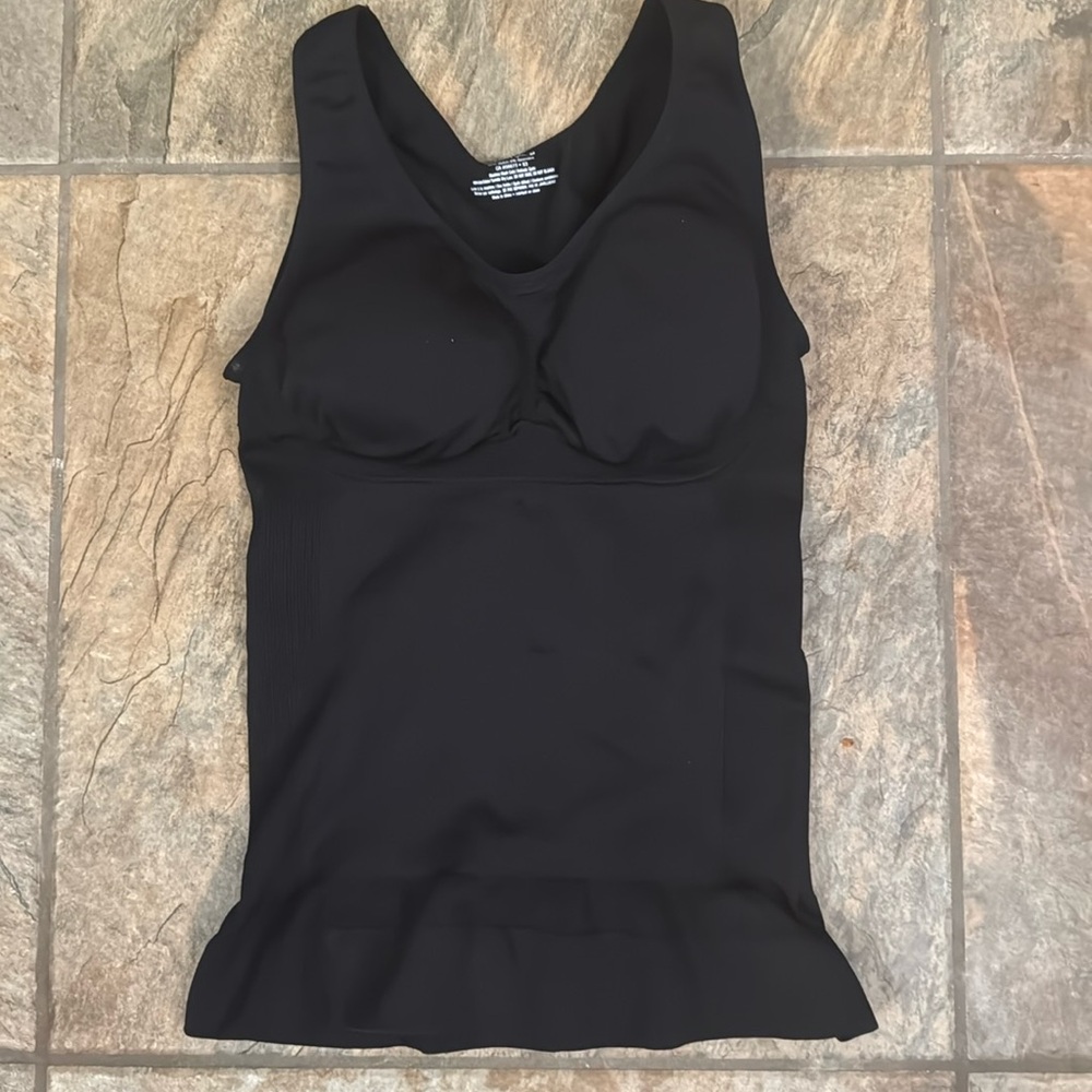 Black shape tank